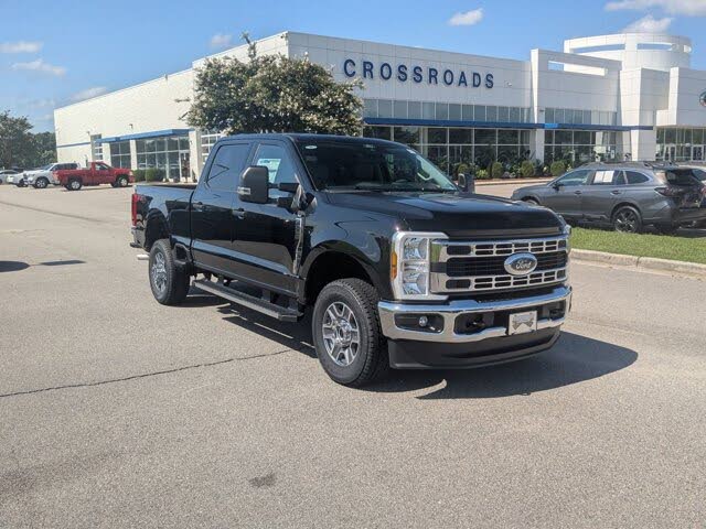 2025 Ford F-250 Super Duty XLT Crew Cab 4WD