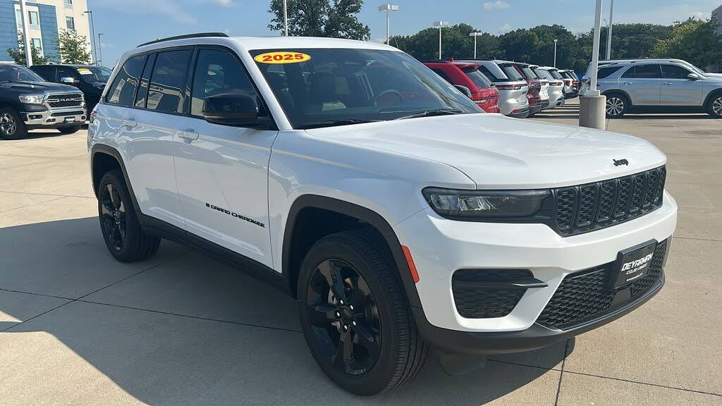 2025 Jeep Grand Cherokee Altitude X 4WD