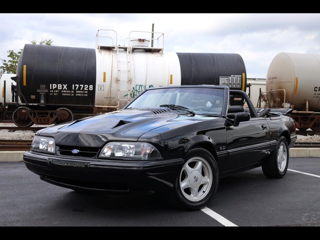 1993 Ford Mustang LX 5.0 Convertible RWD