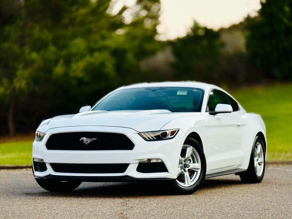 2016 Ford Mustang V6 Coupe RWD
