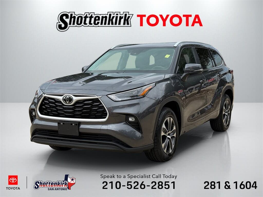 2025 Toyota Highlander XLE FWD