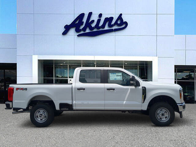 2025 Ford F-350 Super Duty XL Crew Cab 4WD