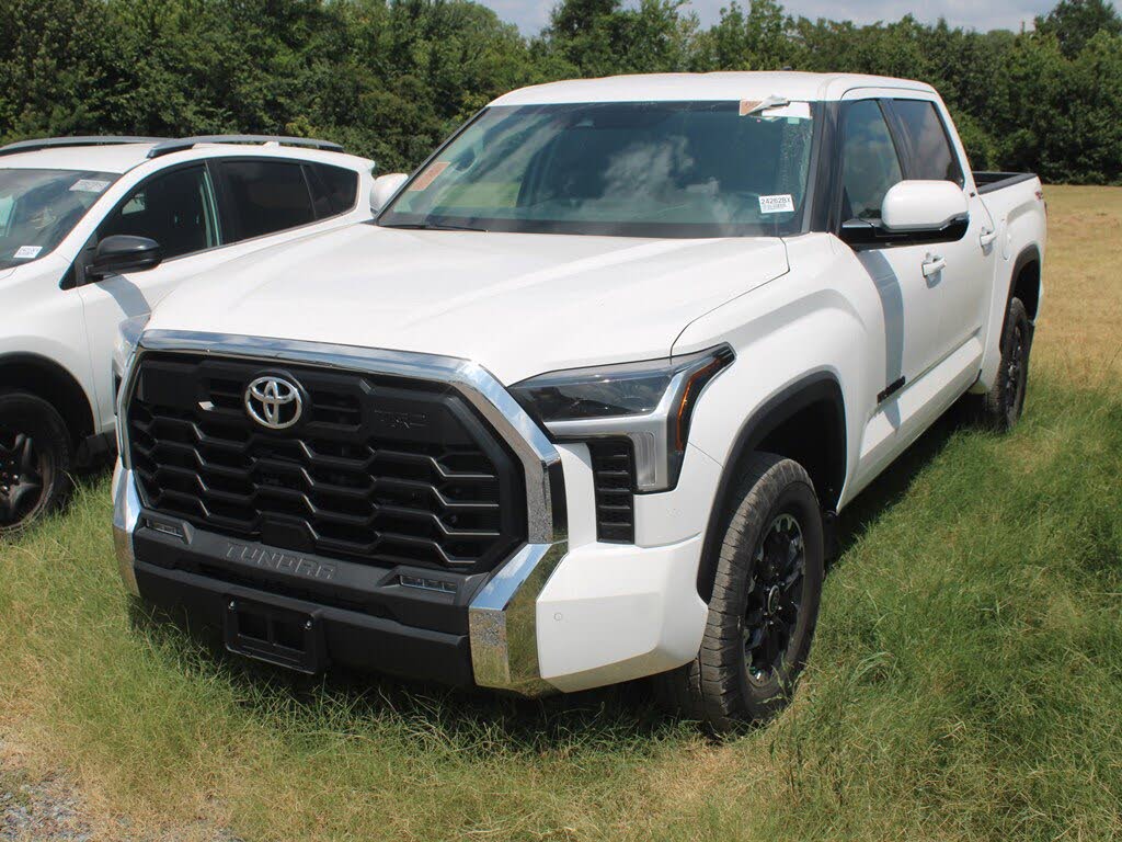 2022 Toyota Tundra SR5 CrewMax Cab 4WD