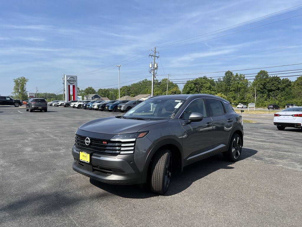 2025 Nissan Kicks SR AWD
