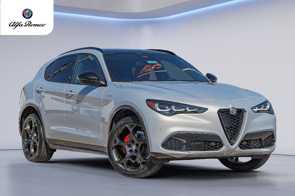 2025 Alfa Romeo Stelvio