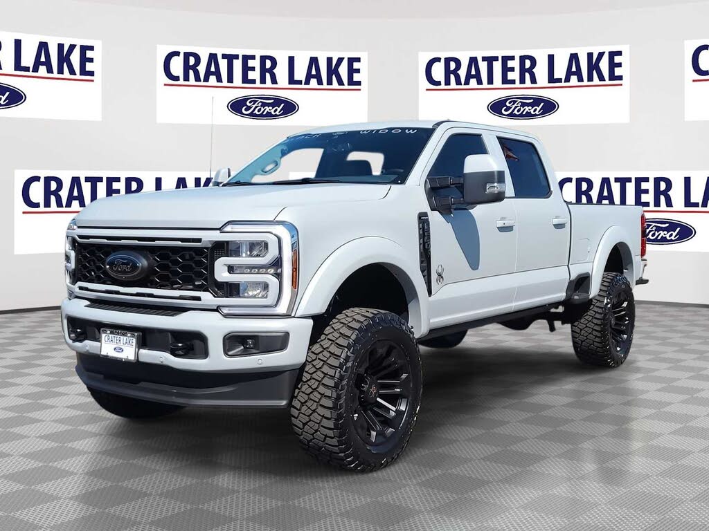 2025 Ford F-250 Super Duty Lariat Crew Cab 4WD