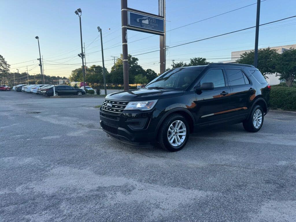 2017 Ford Explorer Base