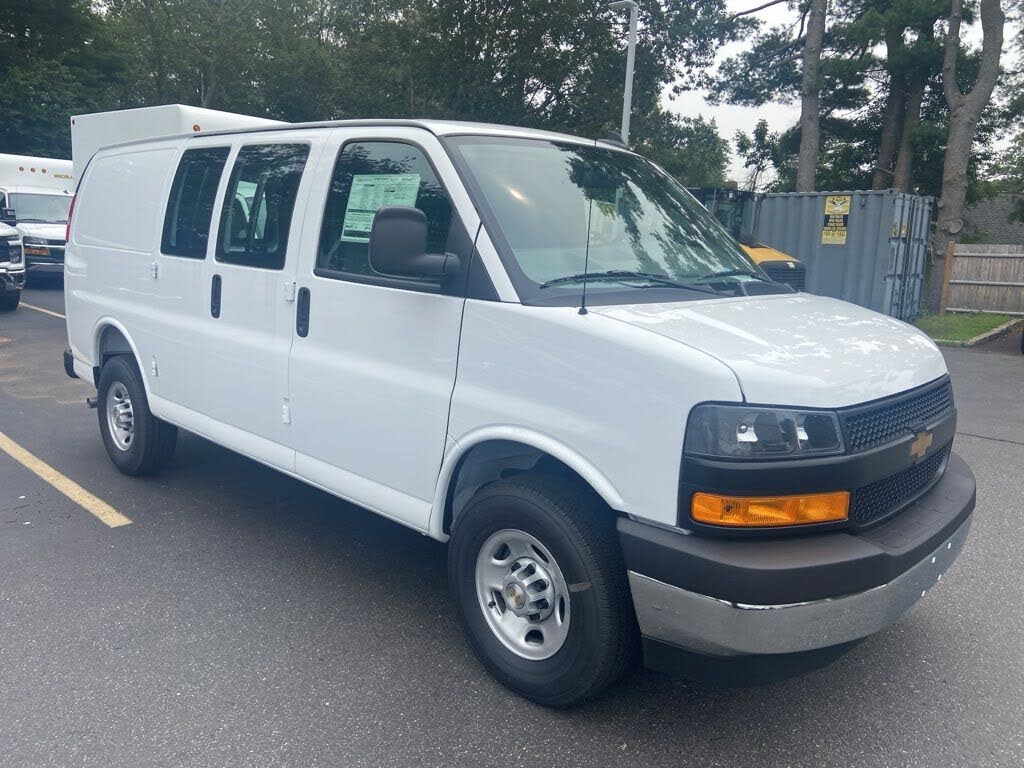 2025 Chevrolet Express Cargo 2500 RWD