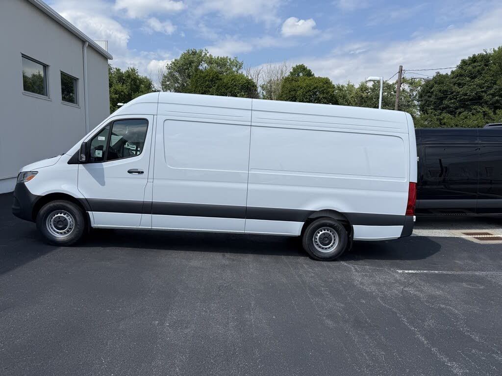 2025 Mercedes-Benz Sprinter