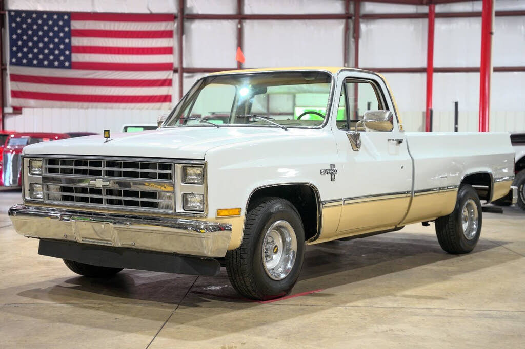1986 Chevrolet C/K 10 Silverado LB RWD