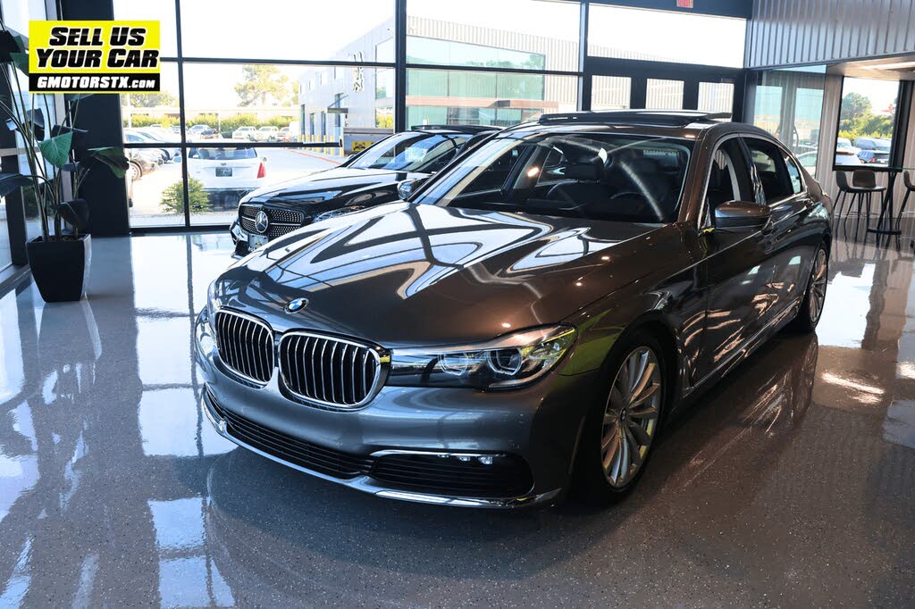 2018 BMW 7 Series 740i RWD
