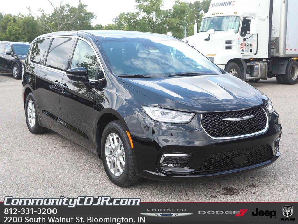 2025 Chrysler Pacifica Select FWD