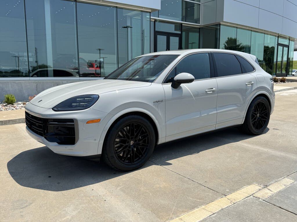 2025 Porsche Cayenne Turbo GT AWD
