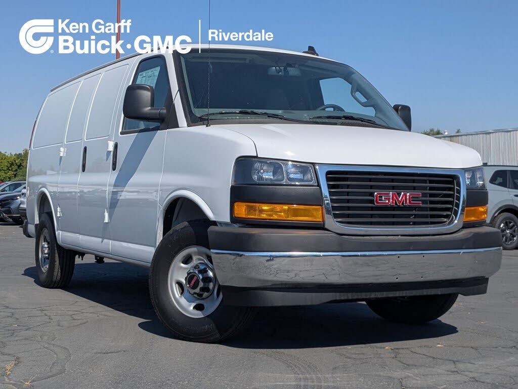 2025 GMC Savana Cargo 2500 RWD