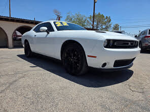 Dodge Challenger SXT RWD