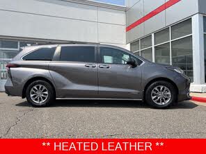 Toyota Sienna XLE 7-Passenger FWD