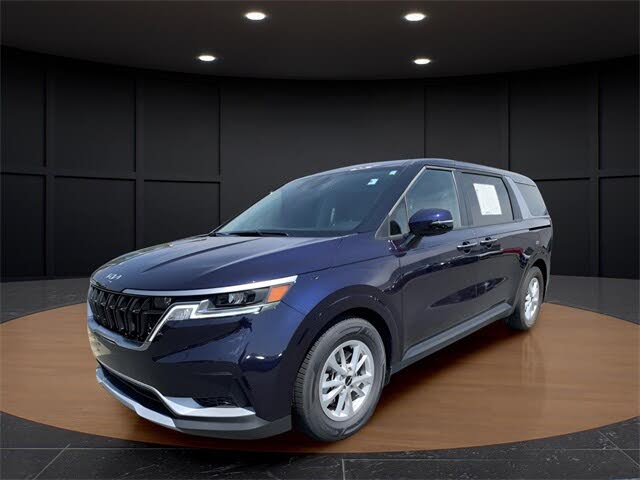 2024 Kia Carnival LX FWD