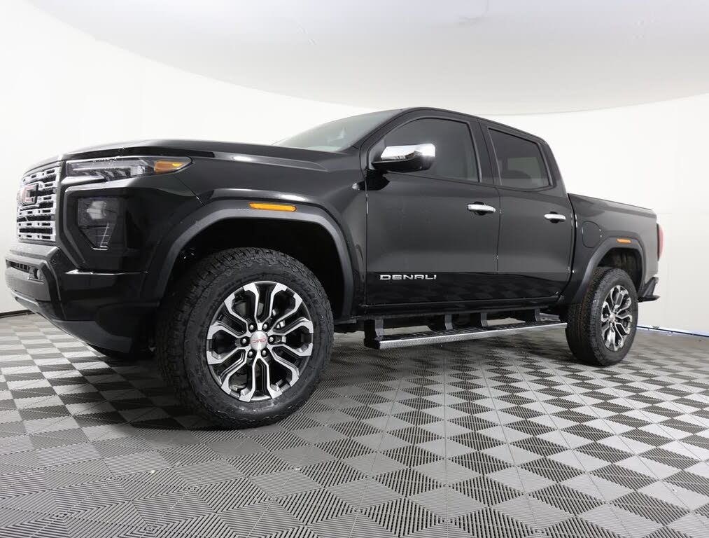 2025 GMC Canyon Denali Crew Cab 4WD