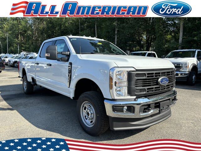 2025 Ford F-250 Super Duty XL Crew Cab 4WD