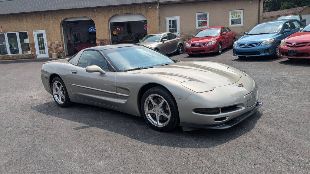 2001 Chevrolet Corvette Coupe RWD