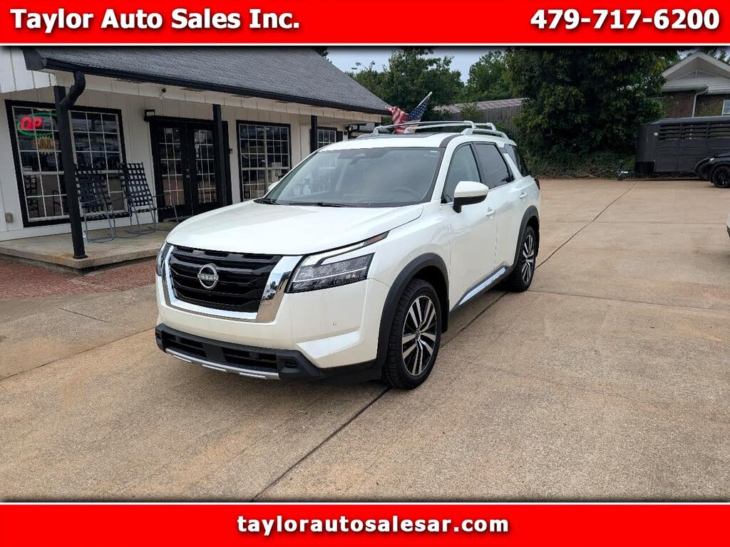 2024 Nissan Pathfinder Platinum FWD