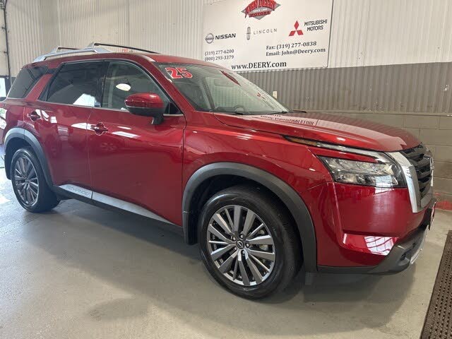 2025 Nissan Pathfinder SL 4WD