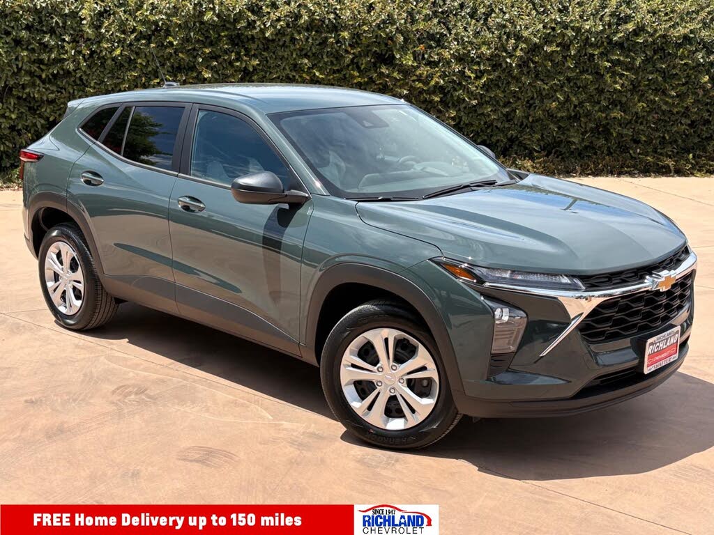 2025 Chevrolet Trax LS FWD