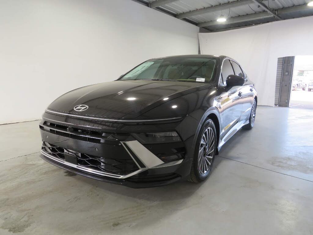 2025 Hyundai Sonata Hybrid Limited FWD