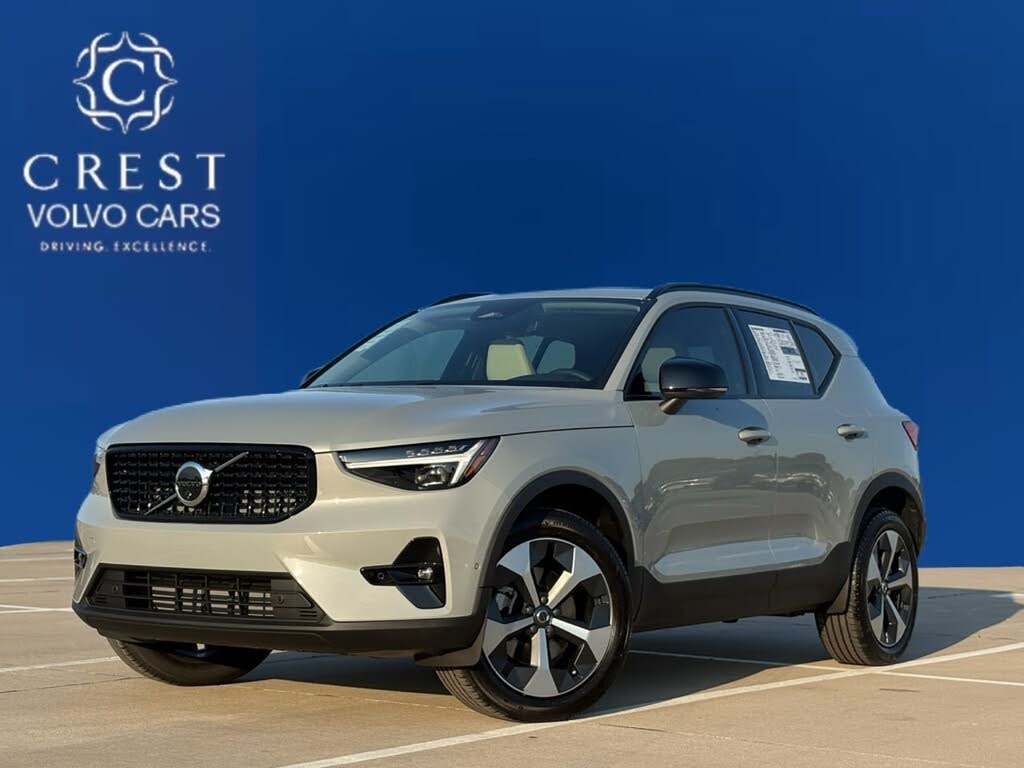 2026 Volvo XC40 B5 Plus AWD