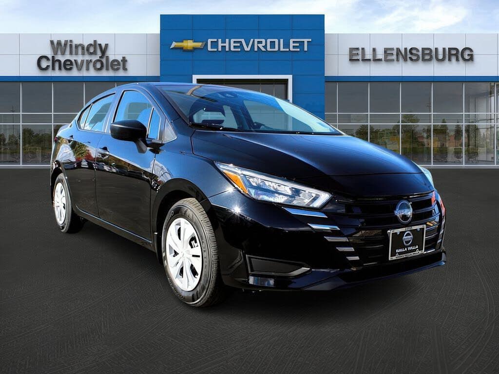 2025 Nissan Versa S FWD