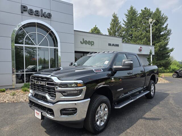 2025 RAM 2500 Big Horn Crew Cab 4WD
