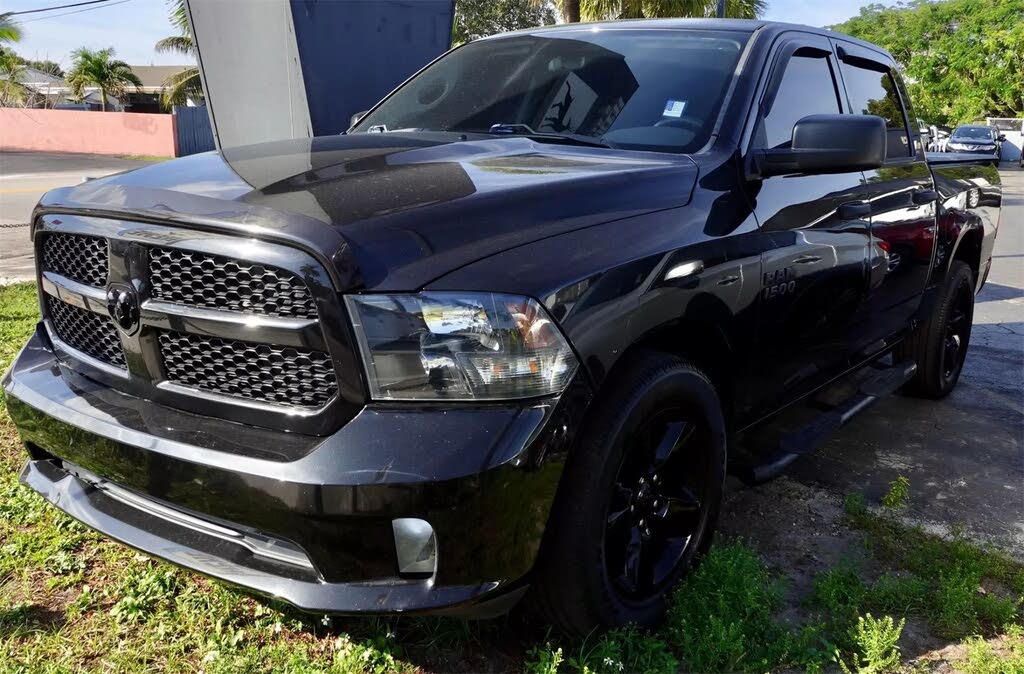 2017 RAM 1500 Express Crew Cab RWD