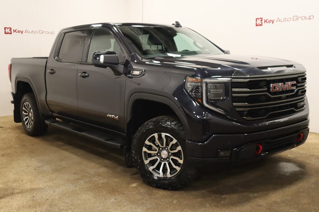 2023 GMC Sierra 1500 AT4 Crew Cab 4WD