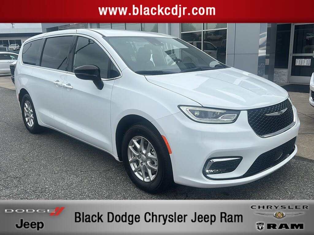 2026 Chrysler Pacifica Select FWD