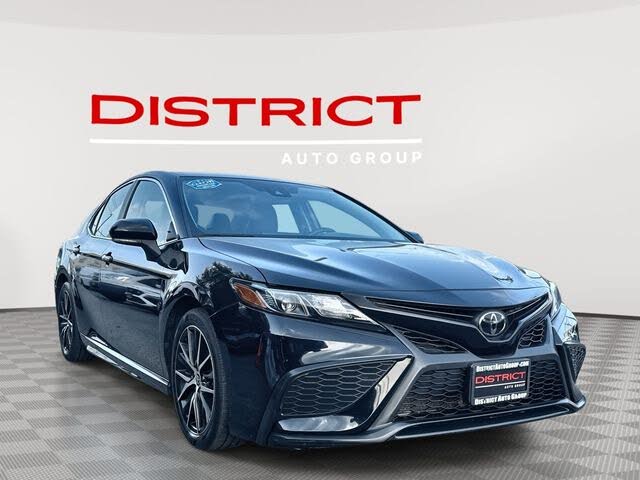 2022 Toyota Camry SE AWD