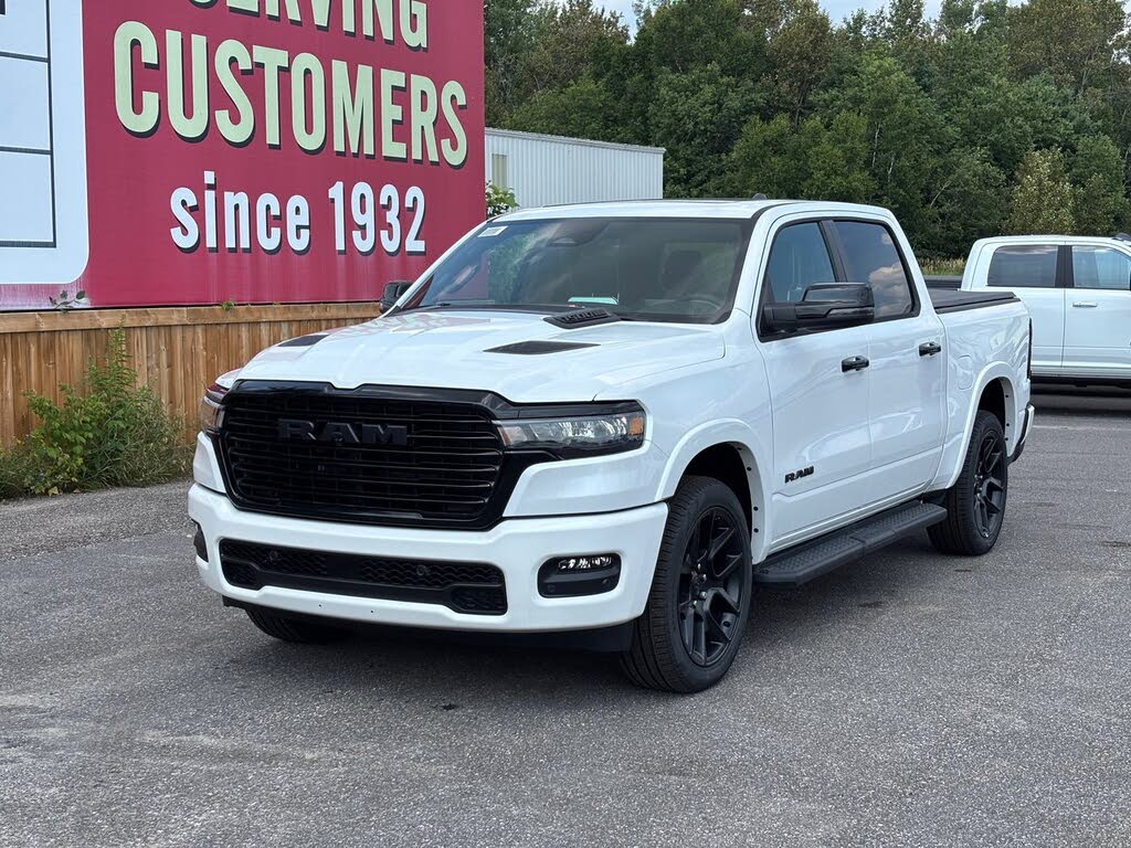 2025 RAM 1500 Laramie Crew Cab 4WD