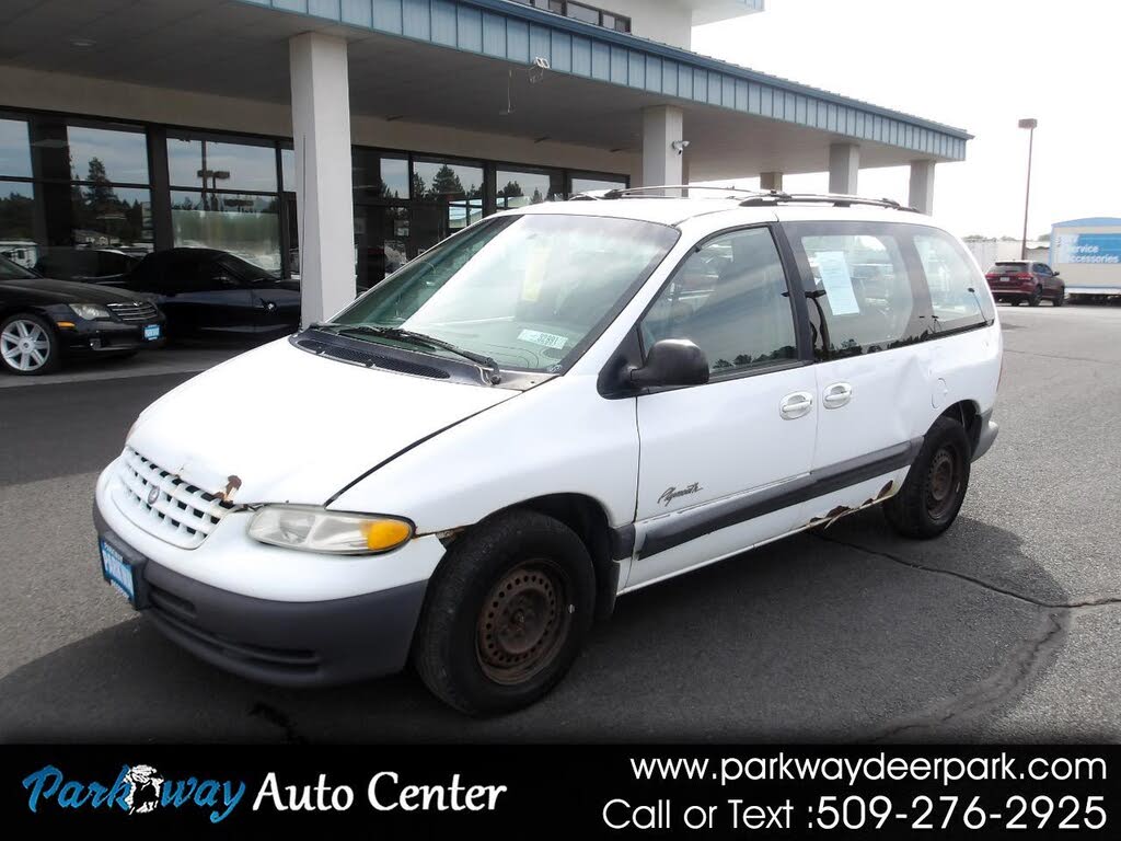 1999 Plymouth Voyager SE