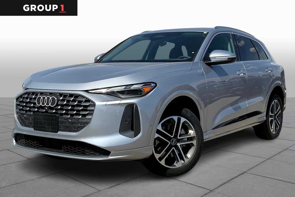 2025 Audi Q5 quattro Premium 40 TFSI