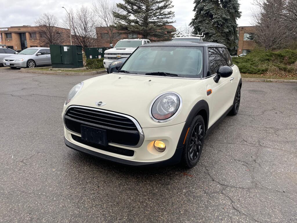 2016 MINI Cooper 2-Door Hatchback FWD