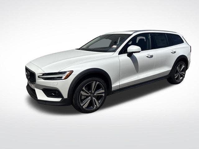 2025 Volvo V60 Cross Country B5 Plus AWD
