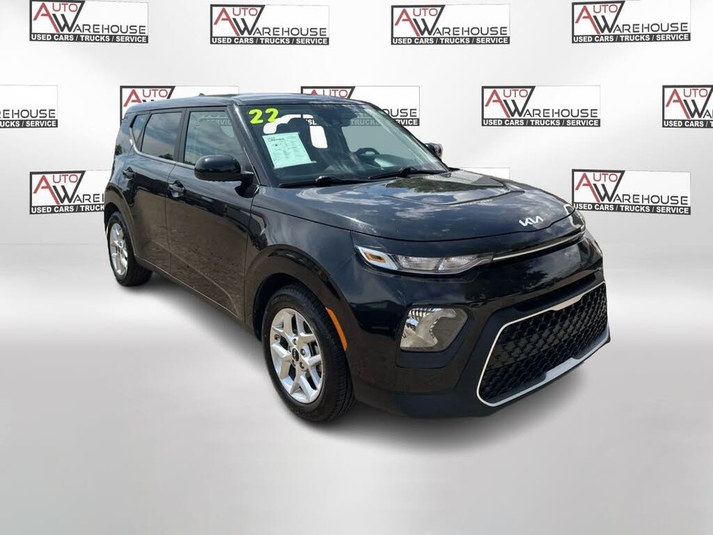 2022 Kia Soul LX FWD
