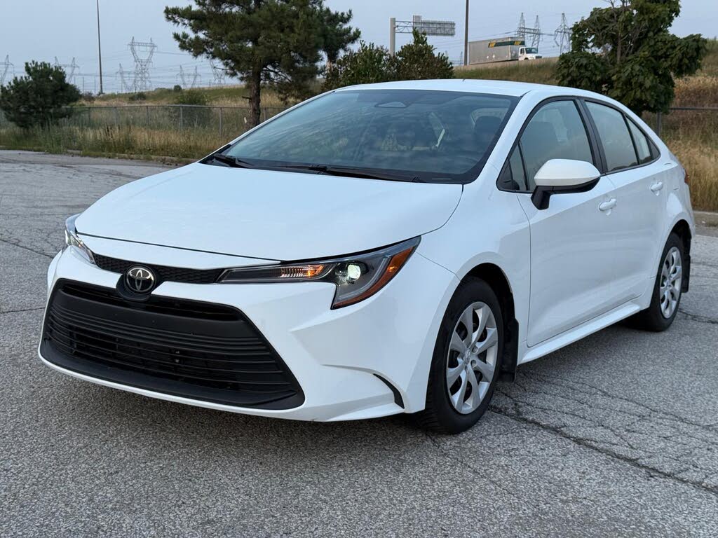 2025 Toyota Corolla LE FWD