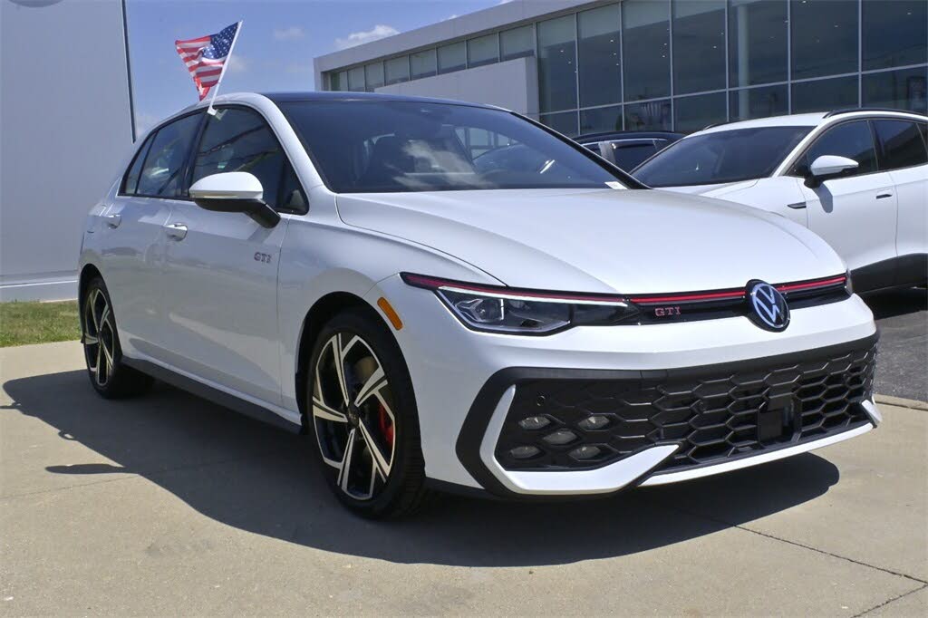 2025 Volkswagen Golf GTI SE FWD