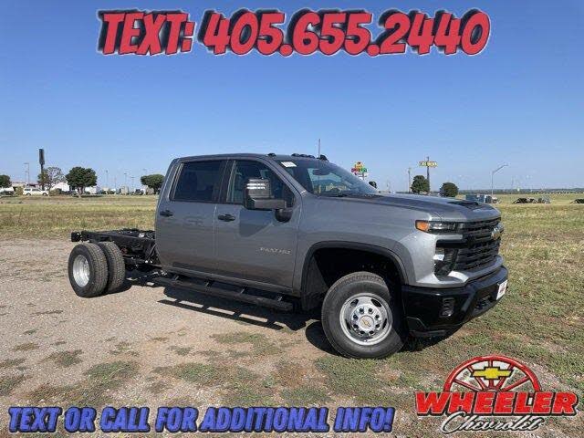 2025 Chevrolet Silverado 3500HD Chassis Work Truck Crew Cab 4WD