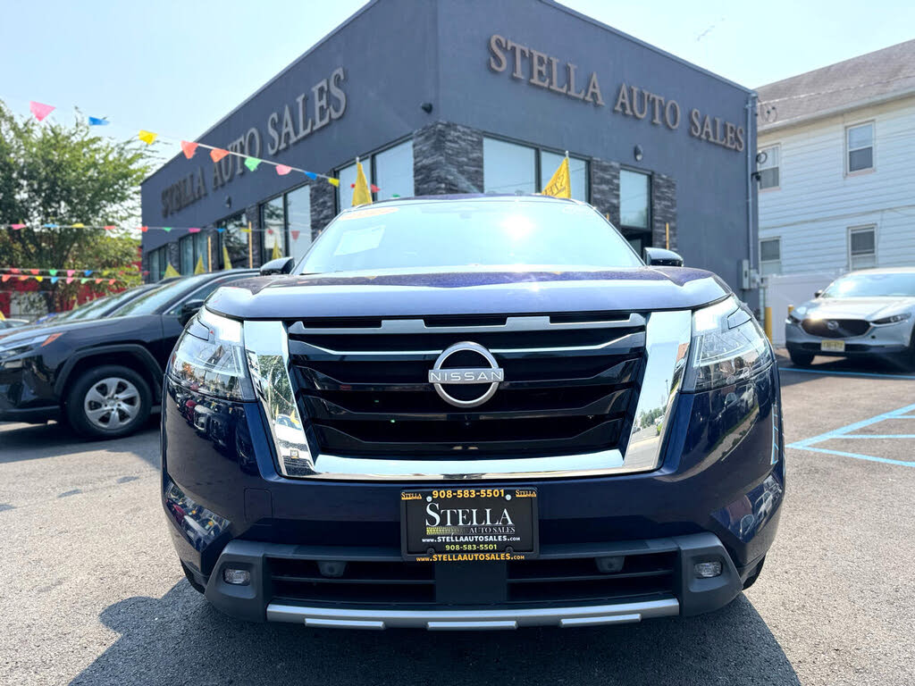 2022 Nissan Pathfinder SL 4WD