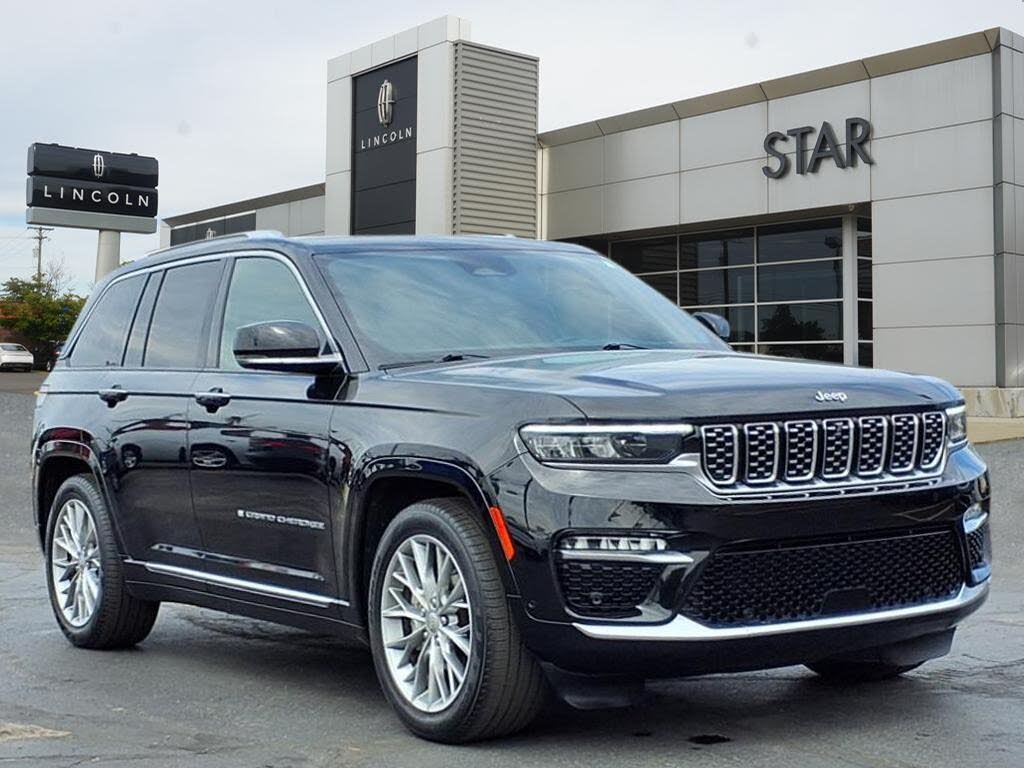 2023 Jeep Grand Cherokee Summit 4WD
