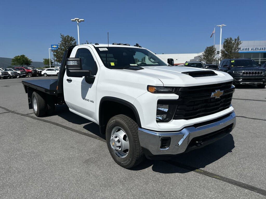 2025 Chevrolet Silverado 3500HD Chassis Work Truck Regular Cab 4WD