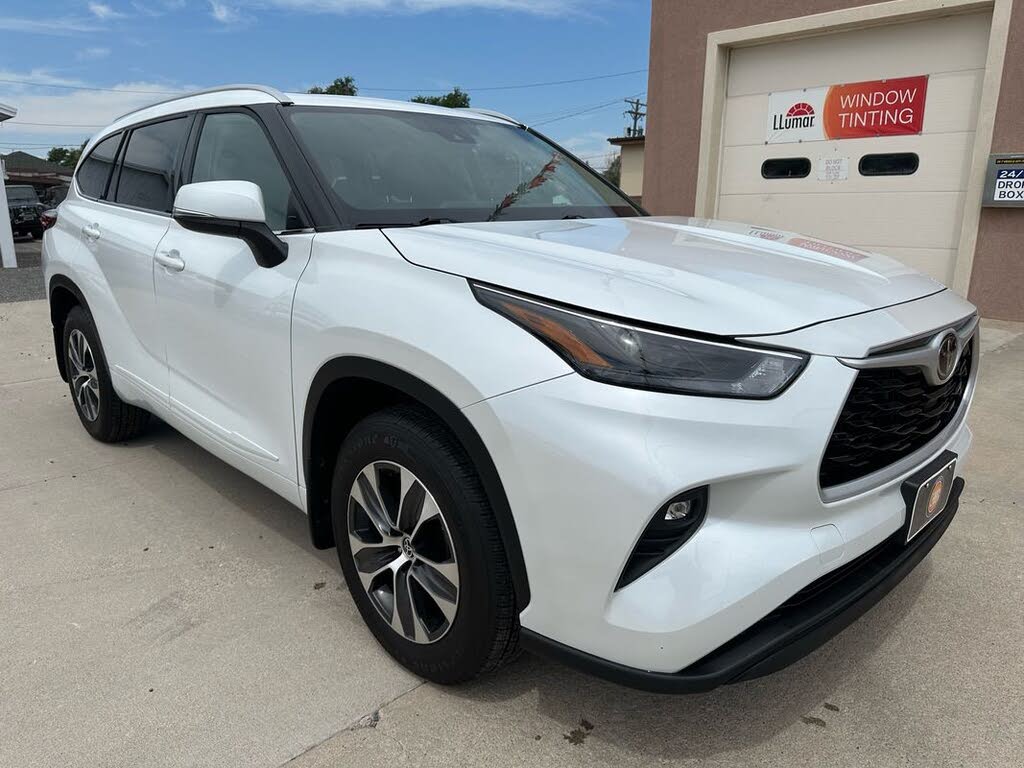 2022 Toyota Highlander XLE AWD