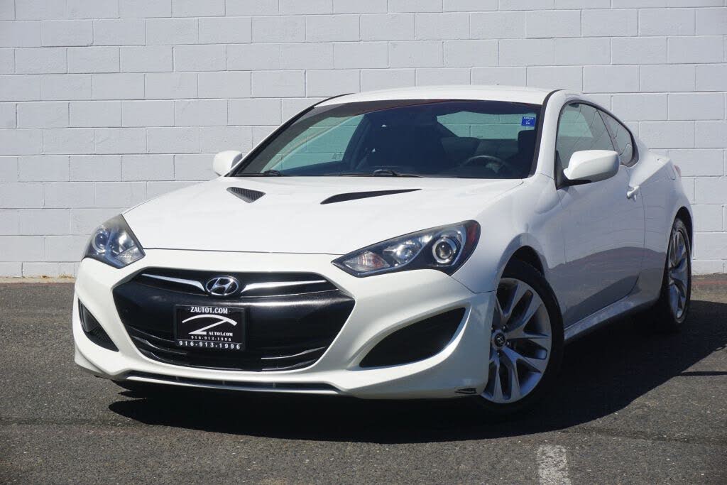 2013 Hyundai Genesis Coupe 2.0T Premium RWD