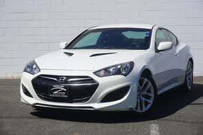 Hyundai Genesis Coupe 2.0T Premium RWD